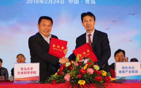 高露微博晒唯美孕照 网友赞臂纤腿细颜值仍在线-太阳成tyc7111cc(图2) tyc7111cc太阳成集团