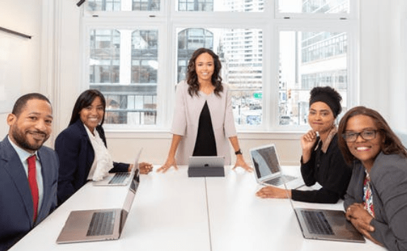 【太阳成tyc7111cc】
第三方客服外包有哪些优势(图1)